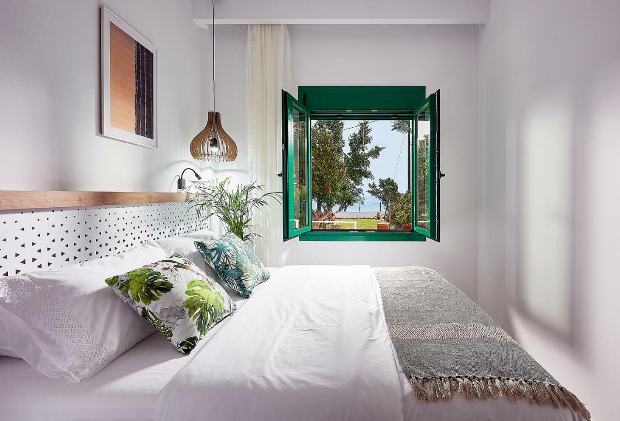 קוטסונארי Beachfront Villa On Crete - Kirvas, Member Of Pelagaios Villas מראה חיצוני תמונה